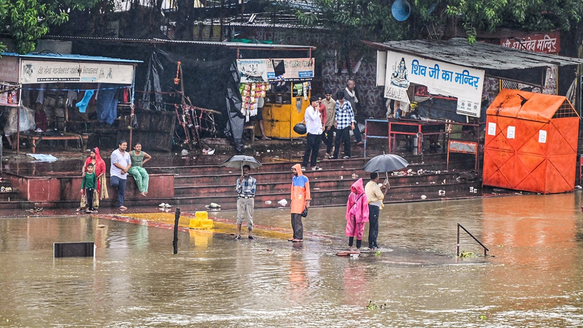 mua-lon-khien-56-nguoi-thiet-mang-tai-uttar-pradesh.-anh_-ani.jpg