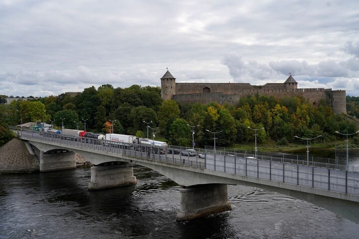 narva-bridge.jpg
