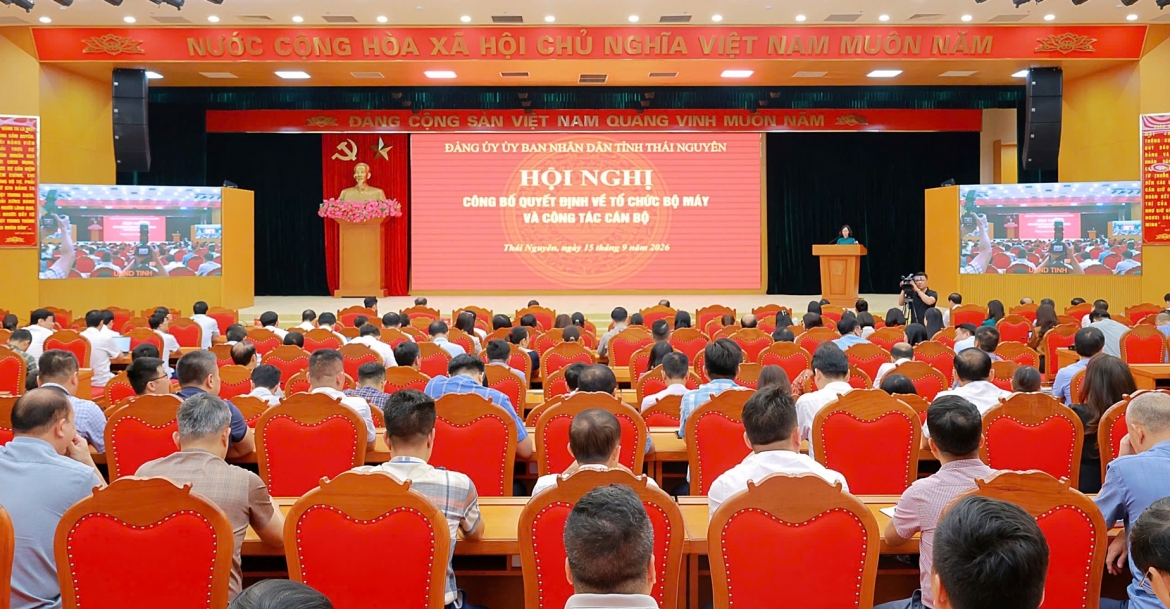 thai-nguyen-ra-mat-ban-xay-dung-dang-2.jpg