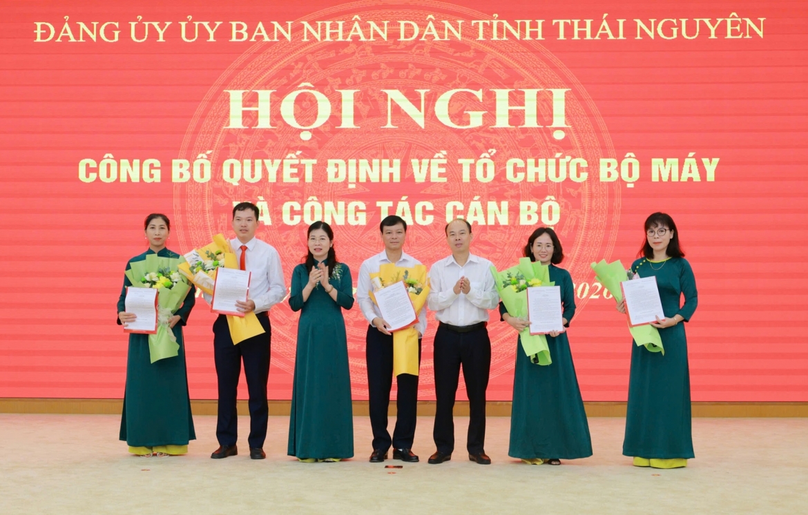 thai-nguyen-ra-mat-ban-xay-dung-dang-3.jpg