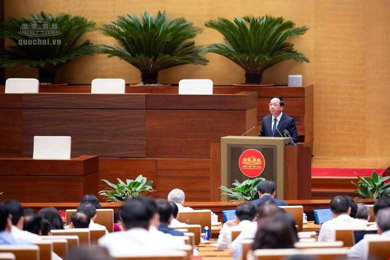 trinh-van-quyet-quan-triet-nghi-quyet-cua-bo-chinh-tri-2.jpg