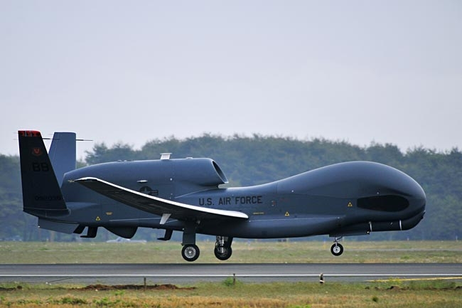 Global Hawk của Mỹ tại Căn cứ Misawa - Nhật Bản. Ảnh: Không quân Mỹ