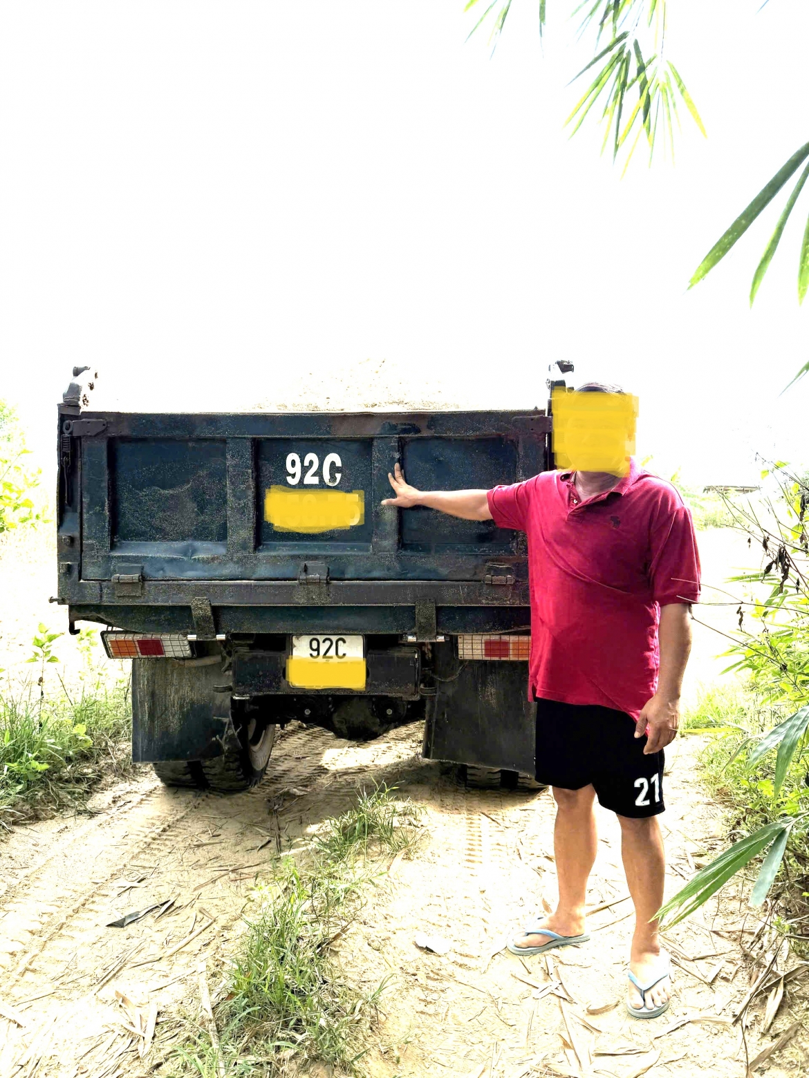 _co-quan-canh-sat-dieu-tra-cong-an-tp.-da-nang-vua-khoi-to-cao-van-tinh-ve-hanh-vi-vi-pham-quy-dinh-ve-khai-thac-tai-nguyen.jpg