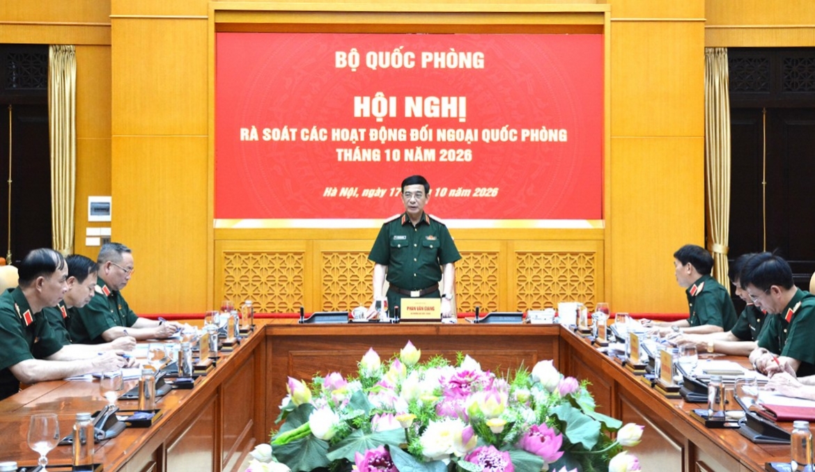 Đại tướng Phan Văn Giang chủ trì hội nghị.