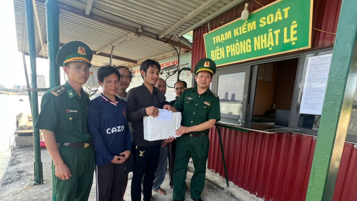 don-bien-phong-nhat-le-ho-tro-cac-ngu-dan-gap-nan.jpg