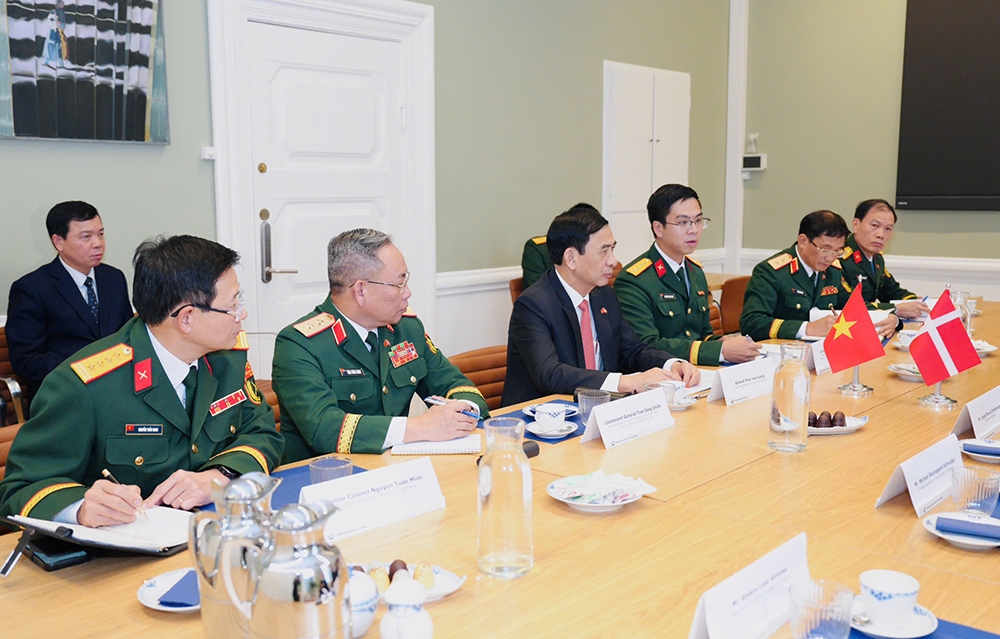 hop-tac-quoc-phong-viet-nam-dan-mach-4.jpg