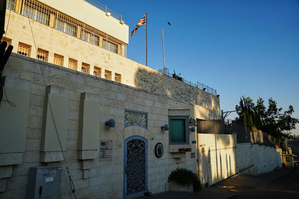 Lãnh sự quán Anh ở Đông Jerusalem. Ảnh: AP