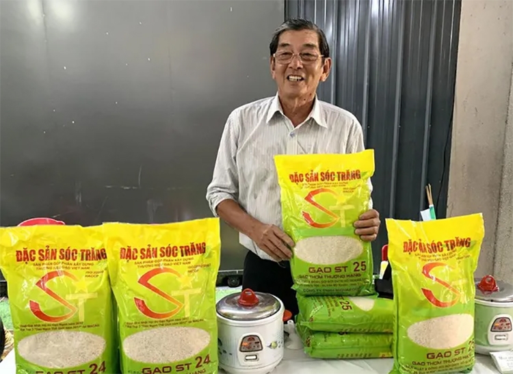 Kỹ sư Hồ Quang Cua, cha đẻ của giống gạo ST25. (Ảnh: PLO)