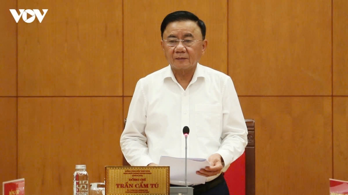 ong-tran-cam-tu.jpg