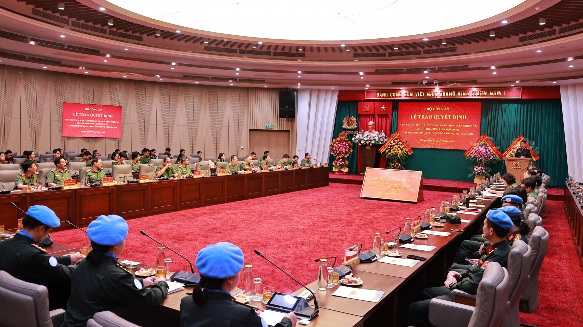 si-quan-viet-nam-gin-giu-hoa-binh-4.jpg