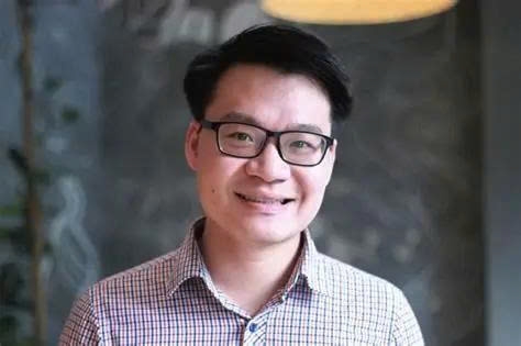 thay-vu-khac-ngoc.jpg