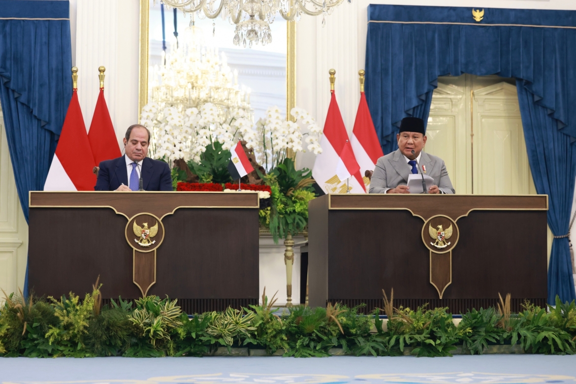 tong-thong-indonesia-prabowo-subianto-va-tong-thong-ai-cap-abdel-fattah-el-sisi-trong-cuoc-hop-bao-anh-truyen-thong-chinh-phu_rs.jpg