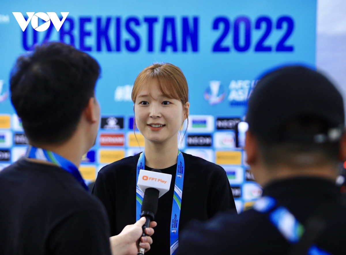 pv nu xinh dep xu kim chi du doan bat ngo ve ty so tran u23 viet nam - u23 han quoc hinh anh 1