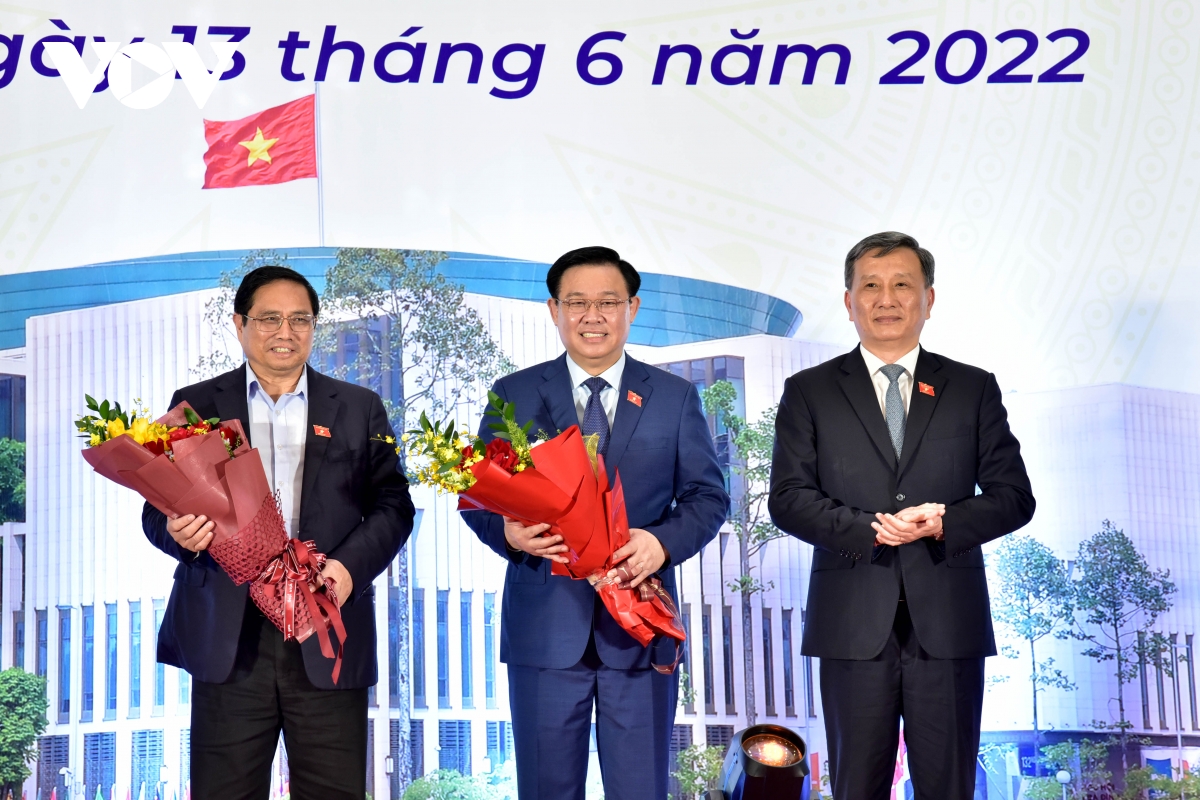 lanh dao Dang, nha nuoc gap mat cac dai bieu quoc hoi khoa xv la nha khoa hoc hinh anh 2
