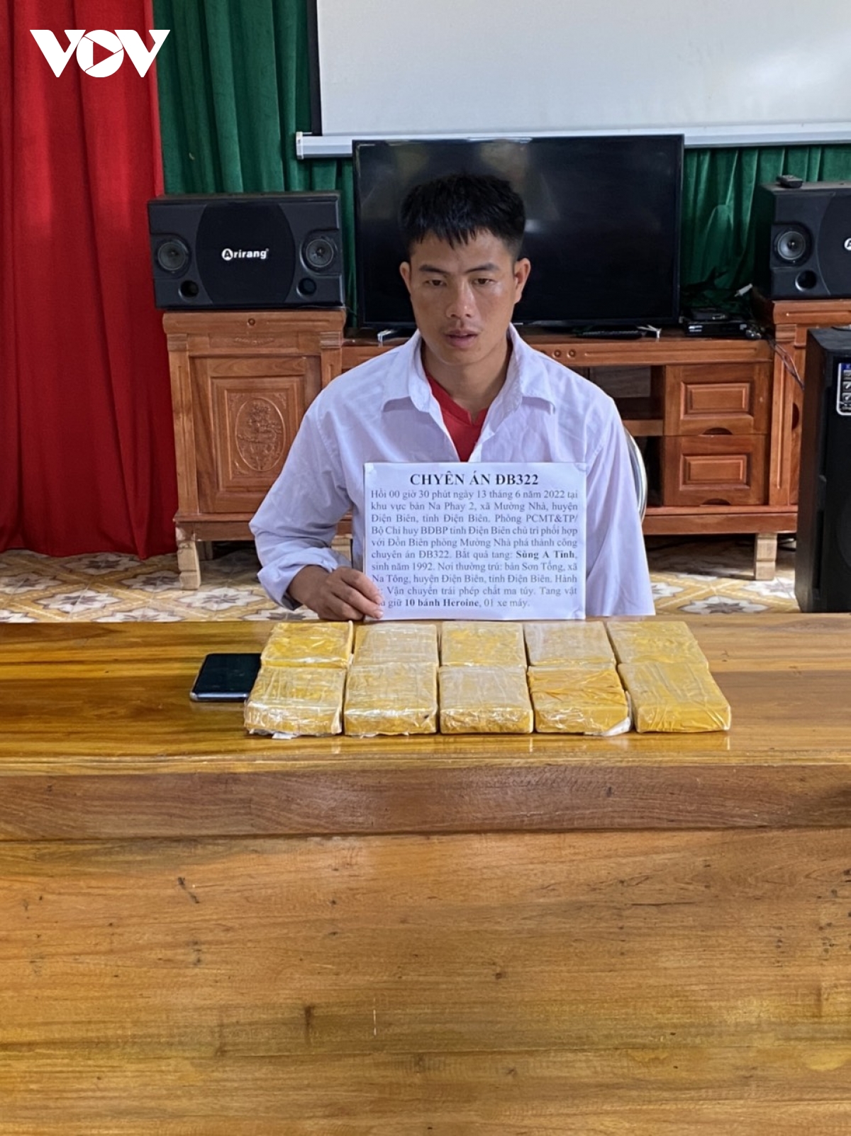bat 2 vu van chuyen trai phep ma tuy so luong lon tu lao ve viet nam hinh anh 2