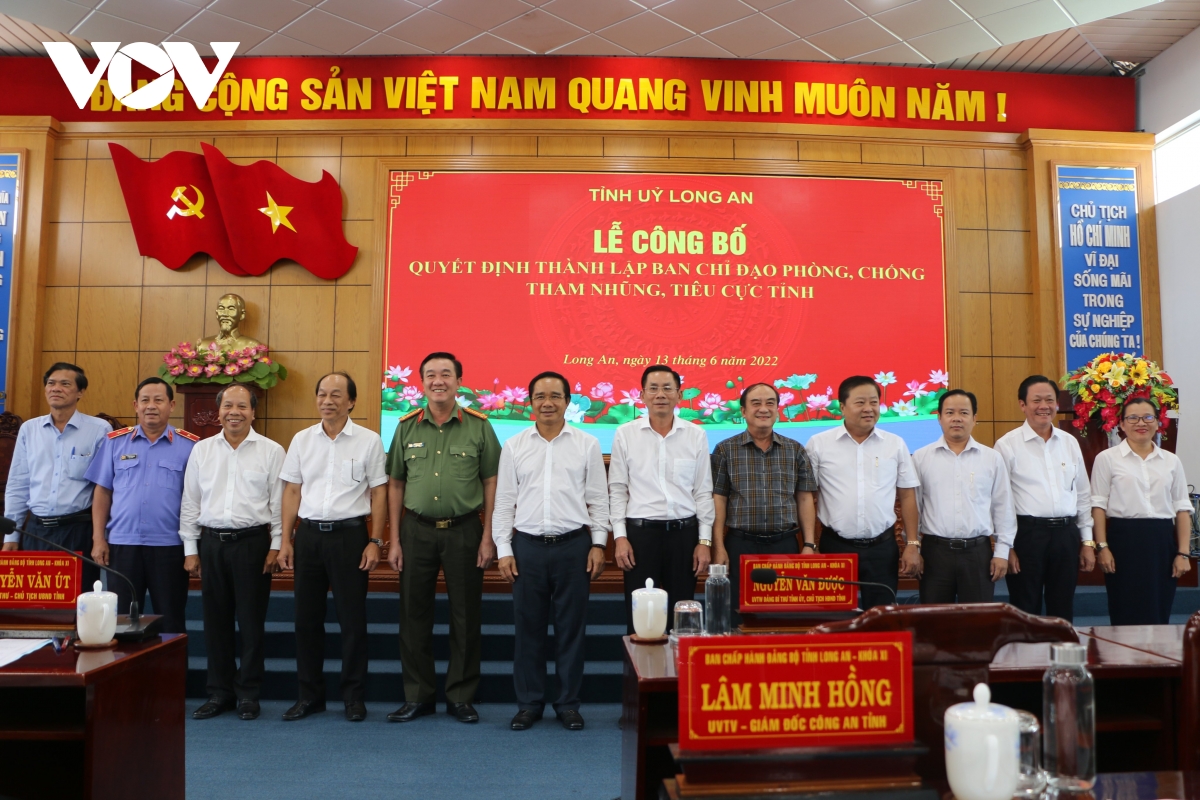 bi thu tinh uy long an lam truong ban chi dao phong, chong tham nhung cua tinh hinh anh 2