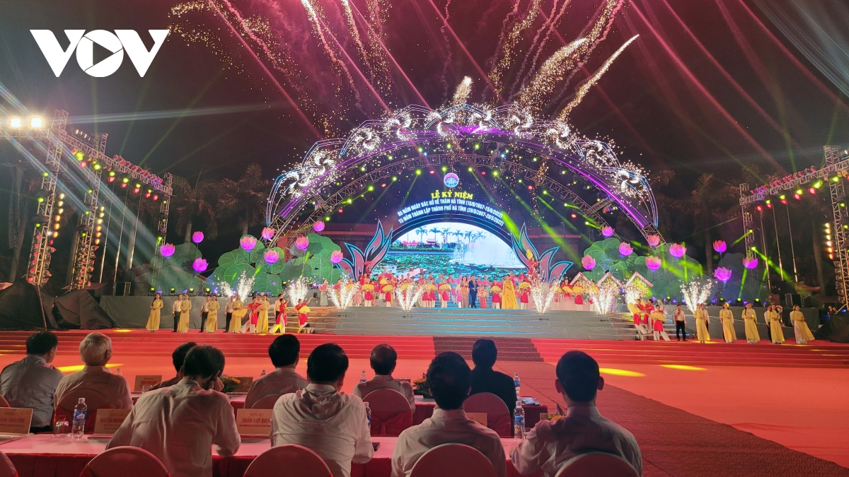 thu tuong pham minh chinh du le ky niem 65 nam ngay bac ho ve tham ha tinh hinh anh 1