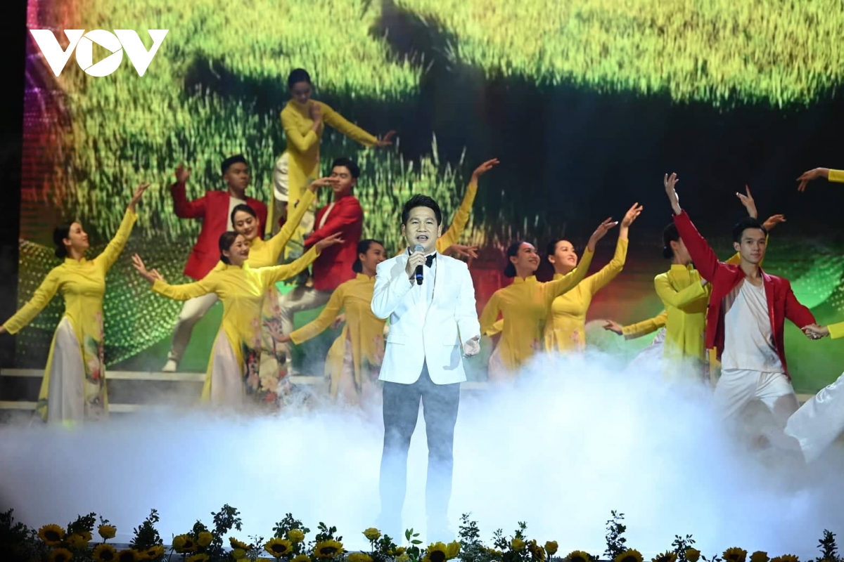 bao chi la vu khi tu tuong bao ve nen tang tu tuong cua Dang, loi ich quoc gia hinh anh 4