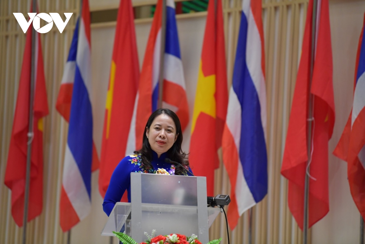 pho chu tich nuoc vo thi Anh xuan gap go kieu bao tai udon thani, thai lan hinh anh 6