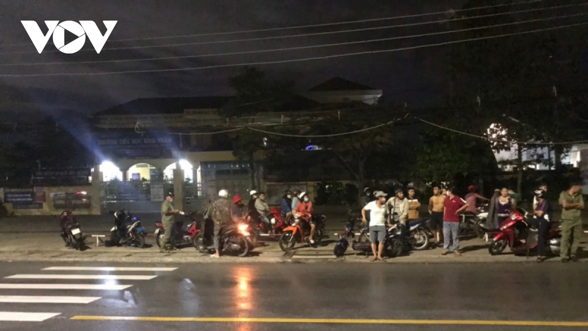 phat hien thi the nguoi dan ong duoi muong nuoc o binh duong hinh anh 2