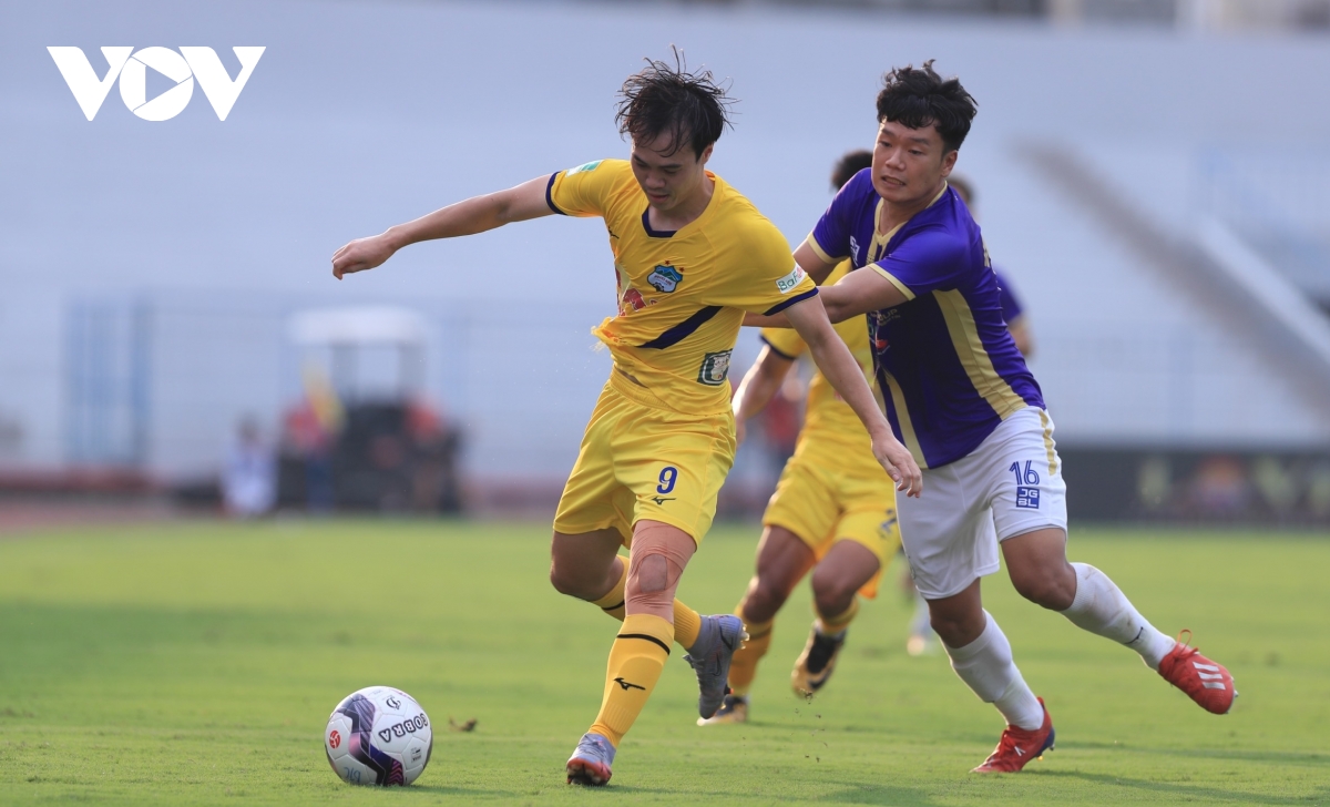 truc tiep viettel fc 1-1 hagl bao toan lap sieu pham hinh anh 10