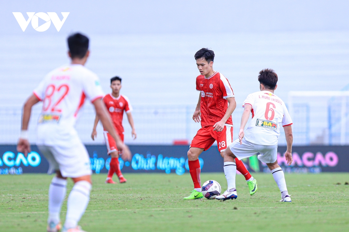 nguoc dong thang viettel fc, hagl gianh hang ba cup tu hung hai phong hinh anh 1