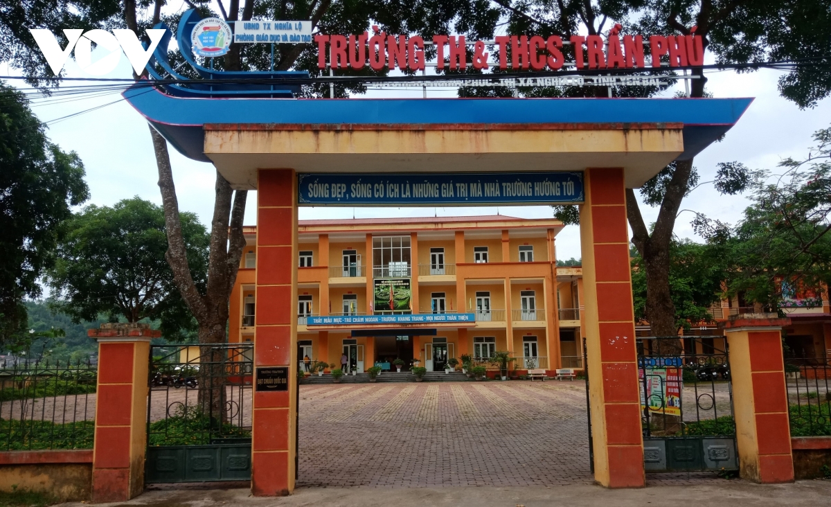 xu ly vu viec hoc sinh lop 9 khong di hoc van co hoc ba o yen bai hinh anh 1