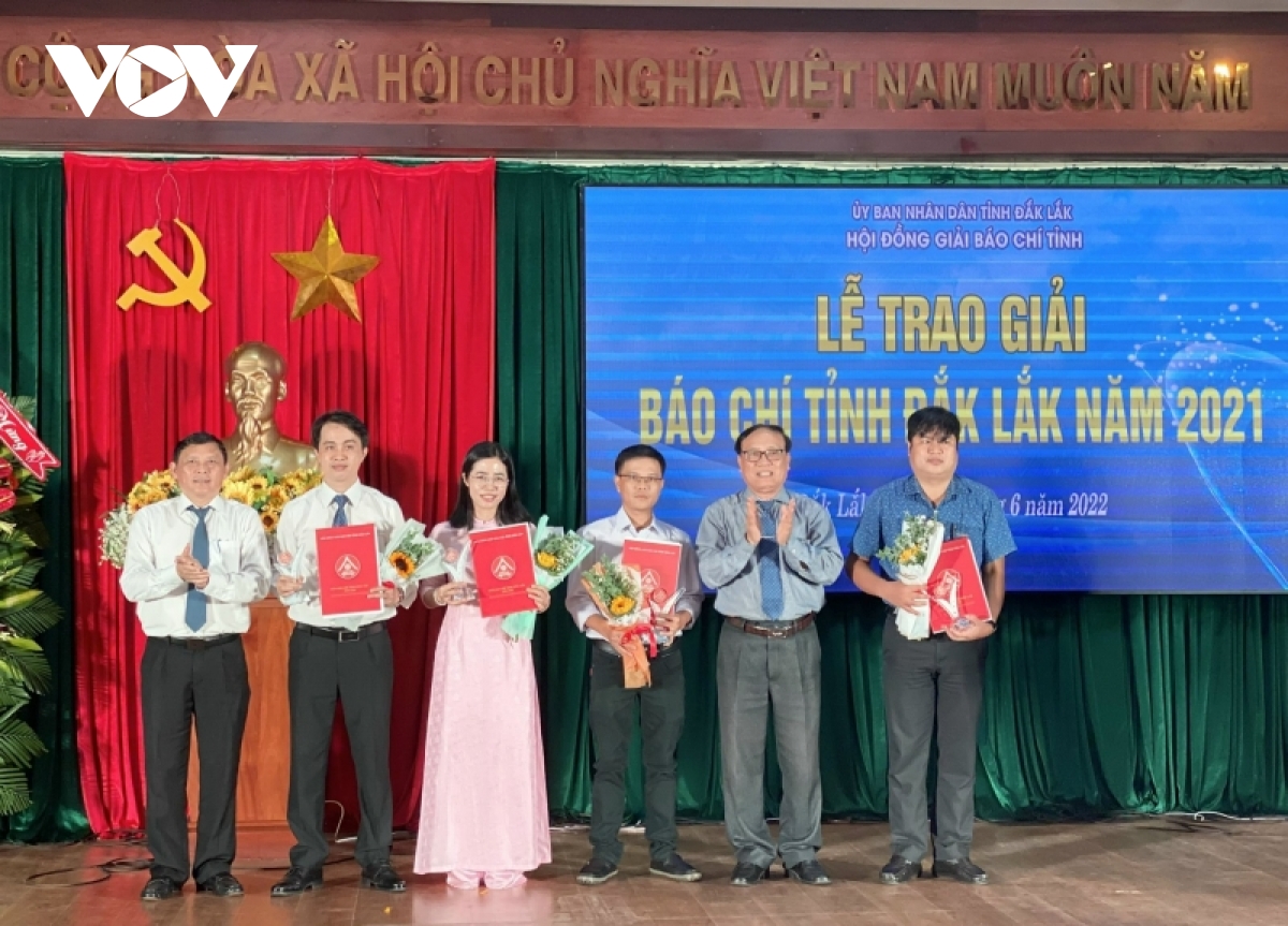 vov tay nguyen doat 7 giai bao chi tinh Dak lak nam 2021 hinh anh 2