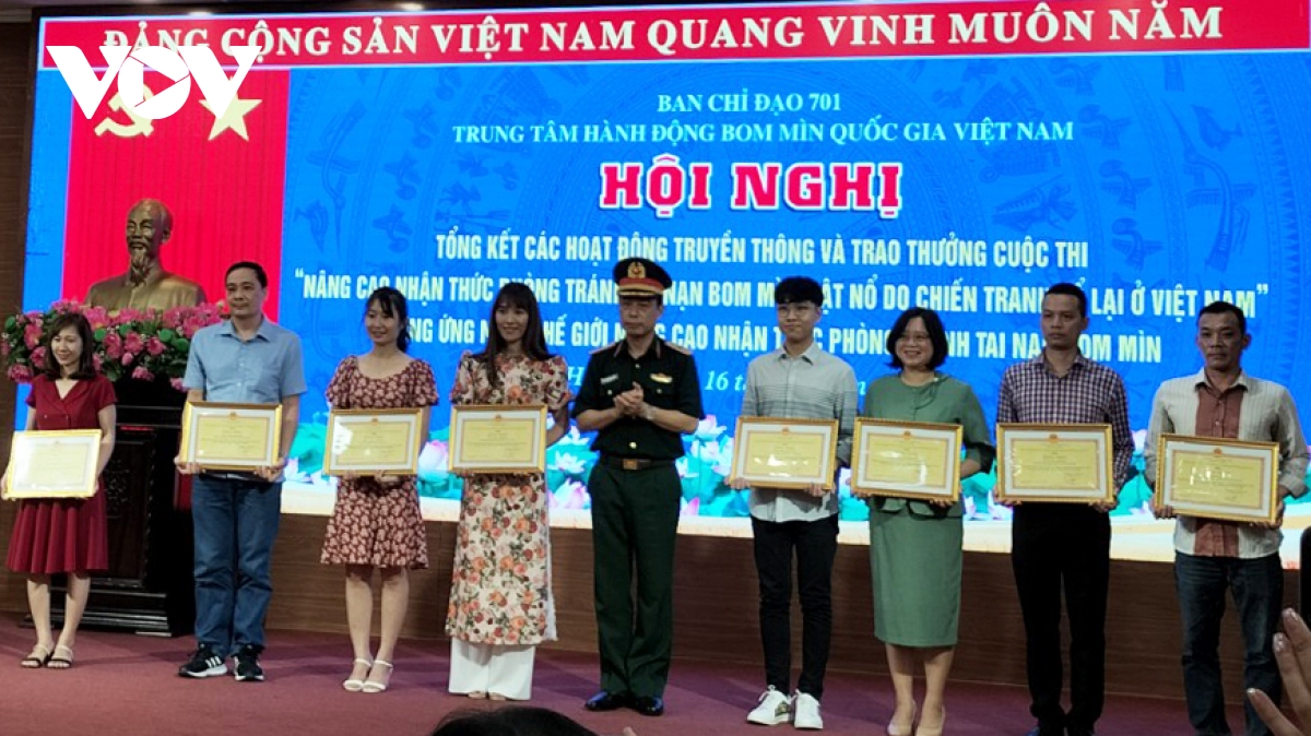 huy dong hon 13.000 ty dong khao sat, ra pha bom min, vat no chien tranh de lai hinh anh 3