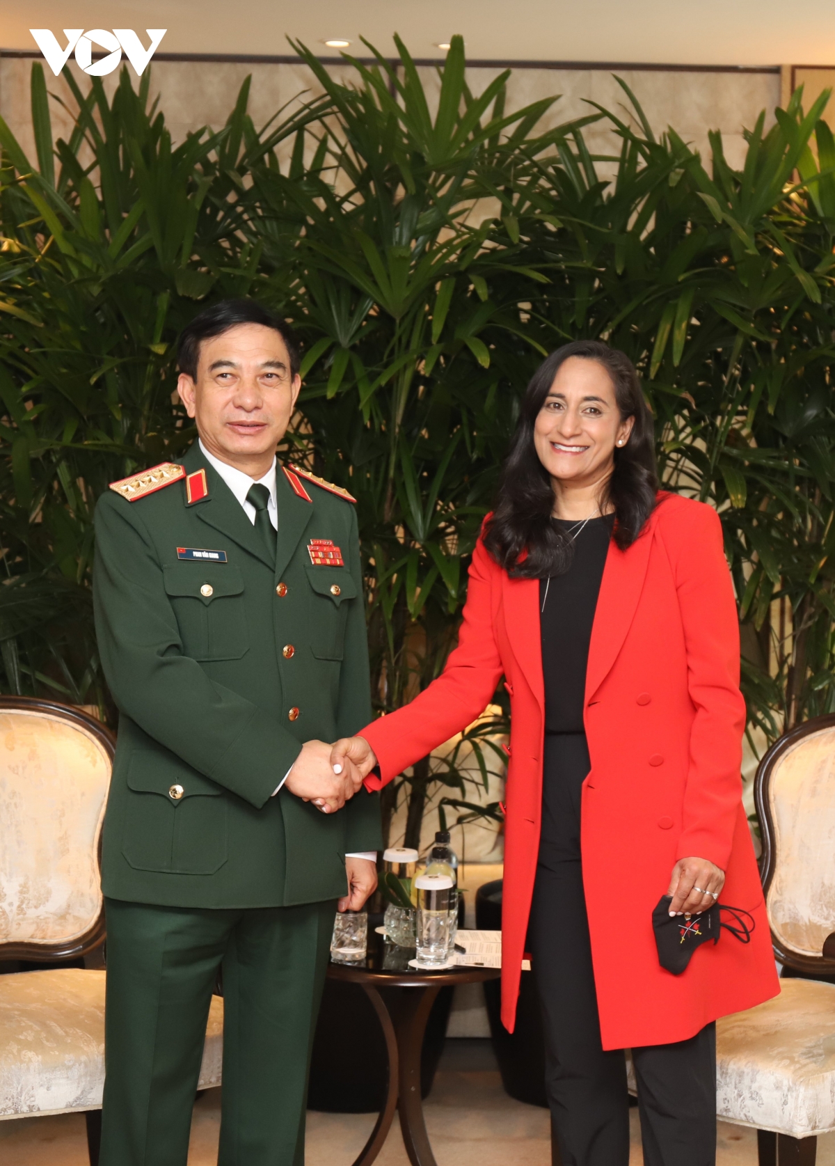 Dai tuong phan van giang gap bo truong quoc phong singapore, hoa ky, canada hinh anh 3