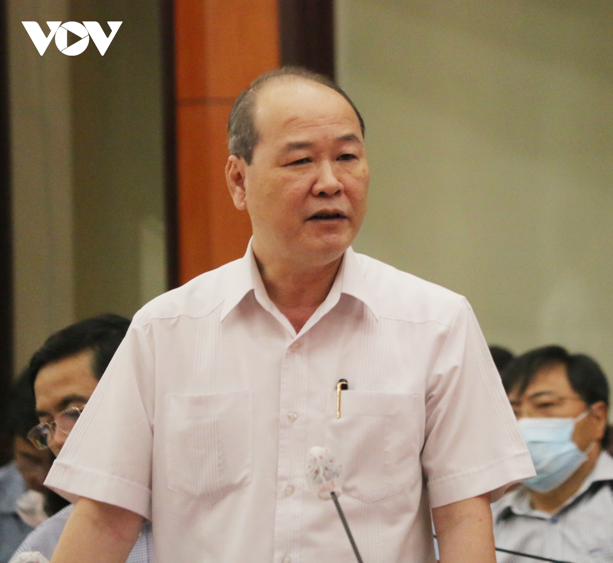  ranh gioi giua doi moi, sang tao va lam trai quy dinh la rat mong manh hinh anh 1