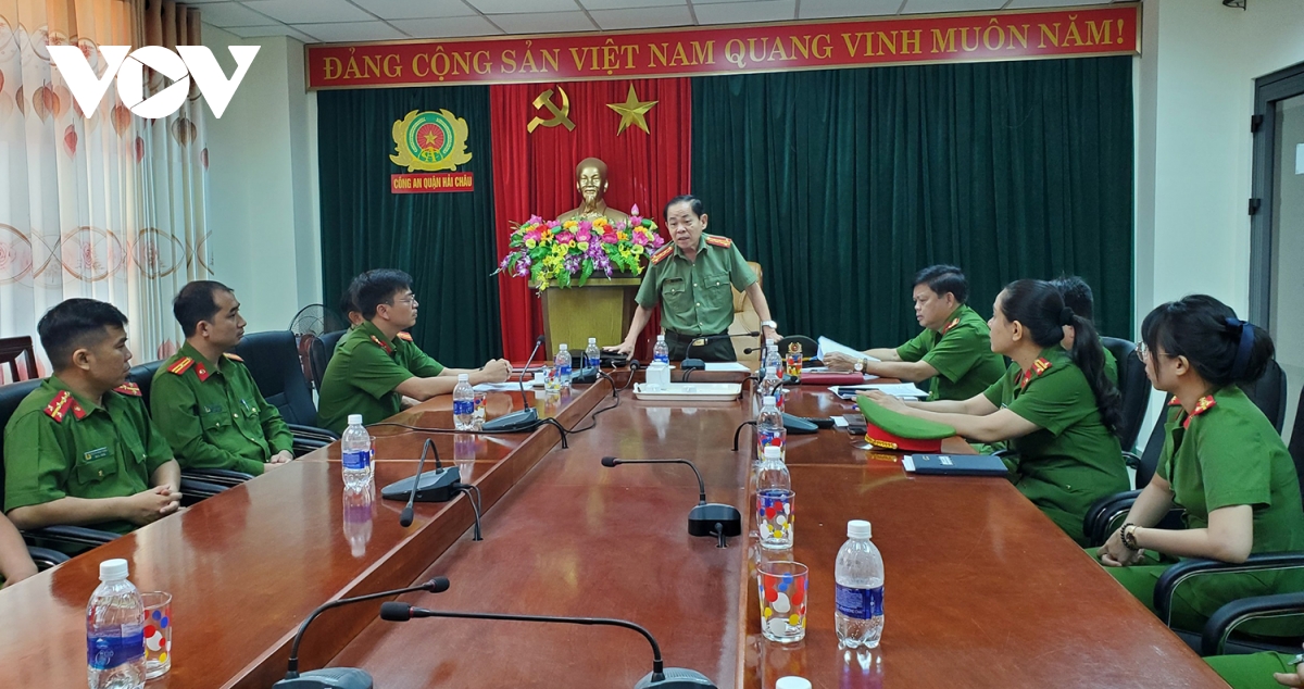 khen thuong thanh tich pha vu an mua ban tang tru hon 1.000 vien thuoc lac hinh anh 2