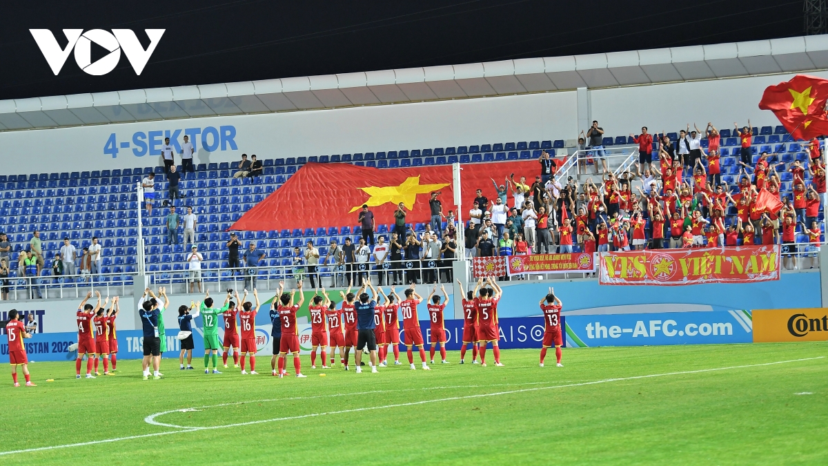 hlv gong oh kyun u23 viet nam nhu mot gia dinh, toi luon mo long voi hoc tro hinh anh 2