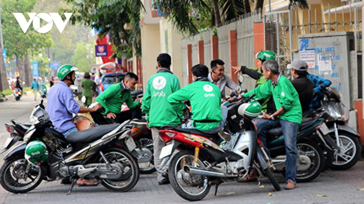 gia xang tang cao, nhieu tai xe cong nghe tat ung dung hinh anh 2