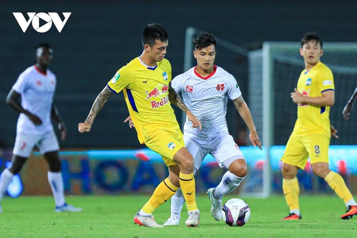 hai phong khen thuong 4 hoc sinh dung cam cuu nguoi bi duoi nuoc hinh anh 2