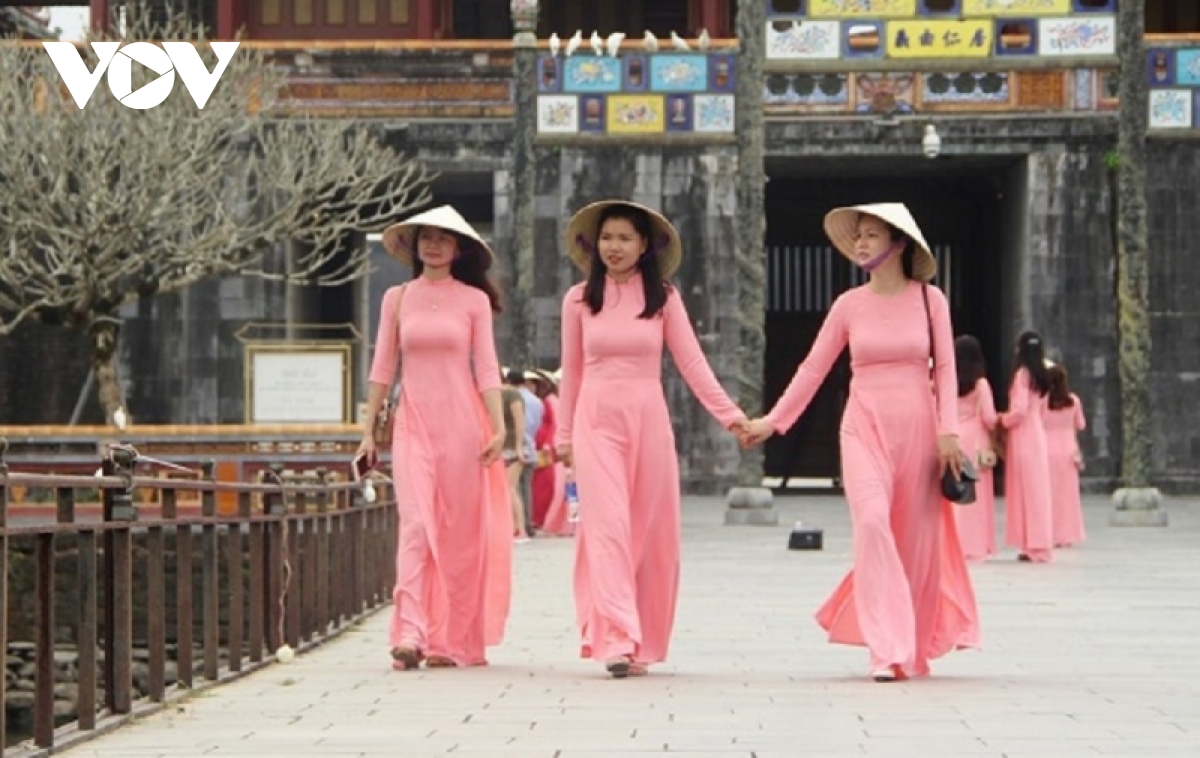 thua thien hue to chuc tuan le Ao dai cong dong hue 2022 hinh anh 2