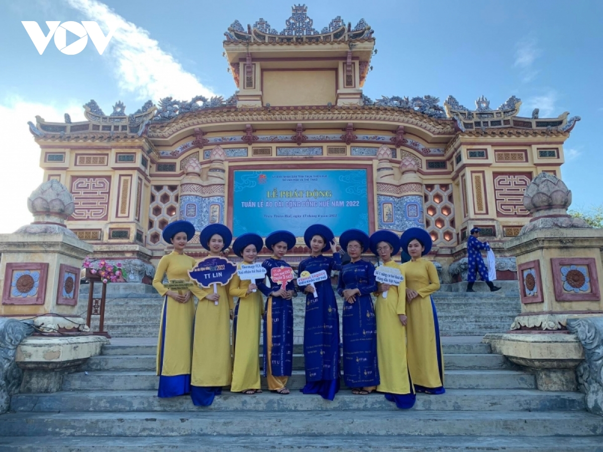 thua thien hue to chuc tuan le Ao dai cong dong hue 2022 hinh anh 3