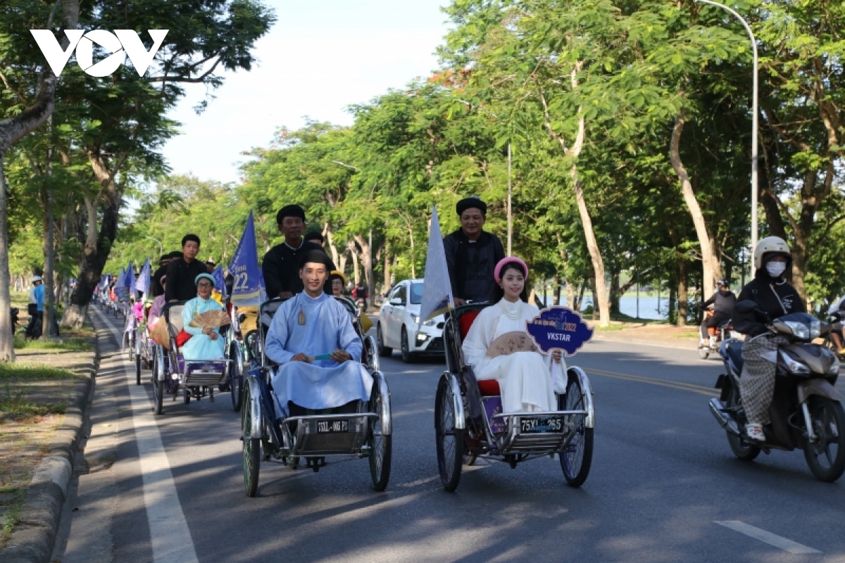 thua thien hue to chuc tuan le Ao dai cong dong hue 2022 hinh anh 4