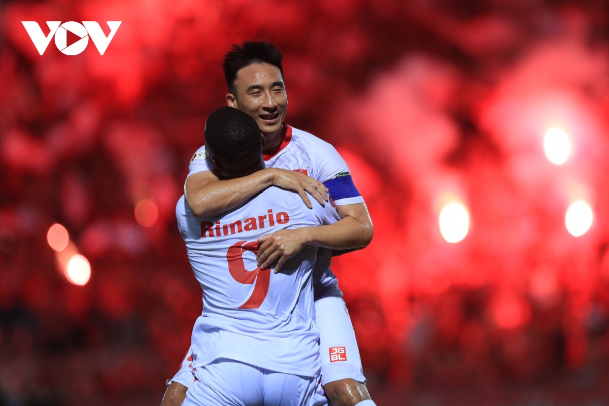 truc tiep hai phong - ha noi fc chuc vo dich cho ai hinh anh 1