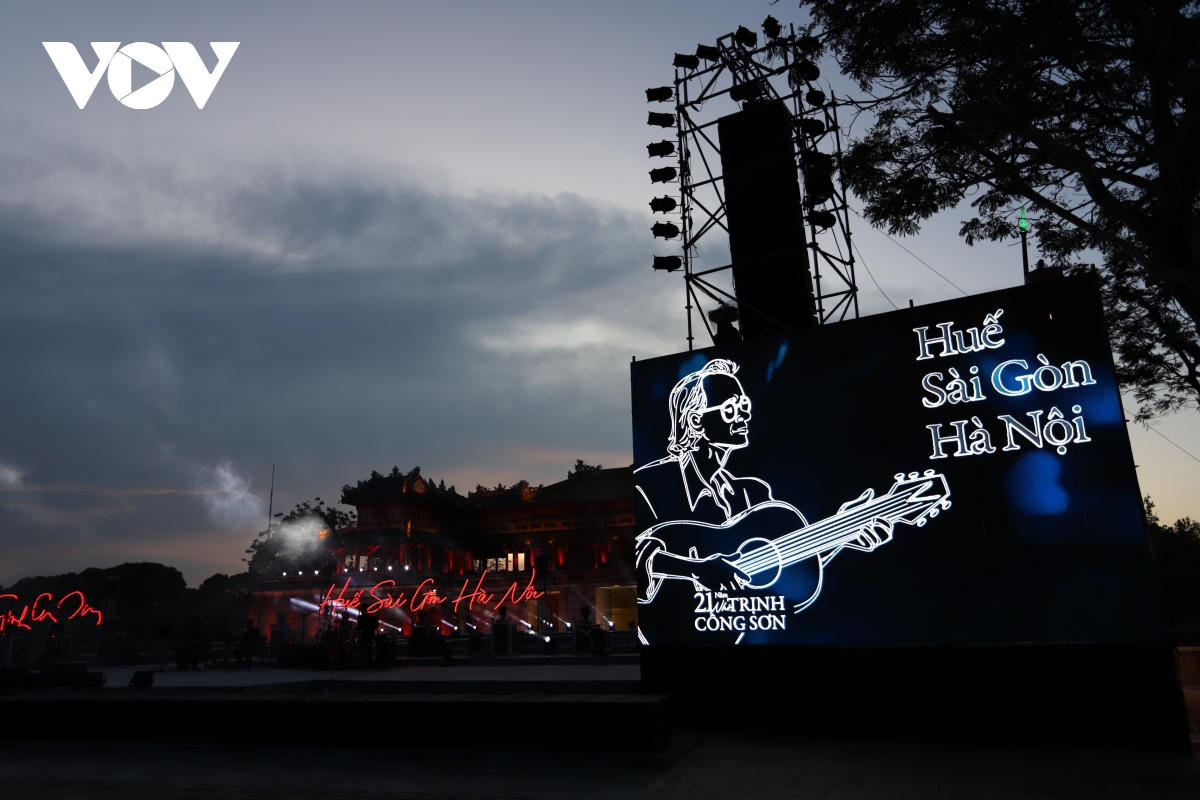 tuan le festival hue 2022 Dem nhac trinh cong son hue- sai gon- ha noi hinh anh 6