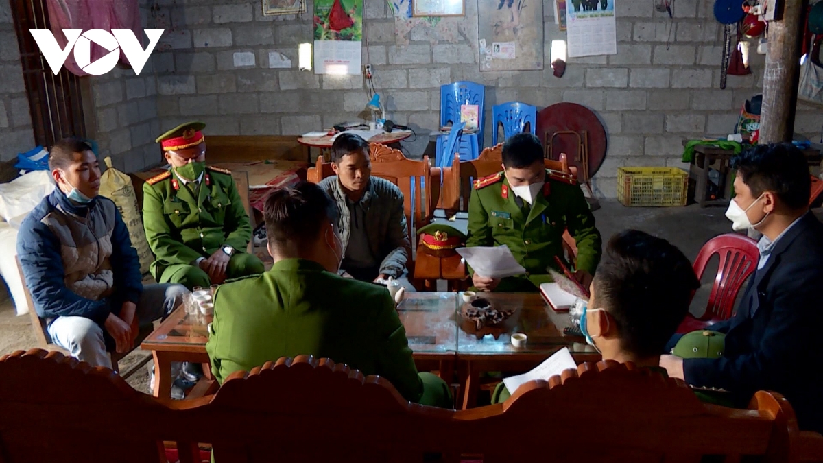 Dam bao an ninh trat tu qua viec thay doi tap quan cua nguoi dan mien nui hinh anh 3