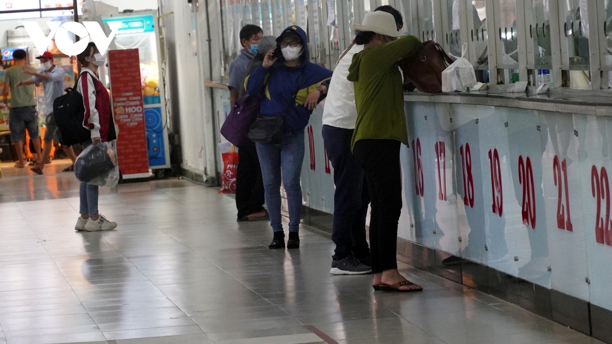 gia xang dau tang manh, cac nha xe lam vao canh tien thoai luong nan hinh anh 2