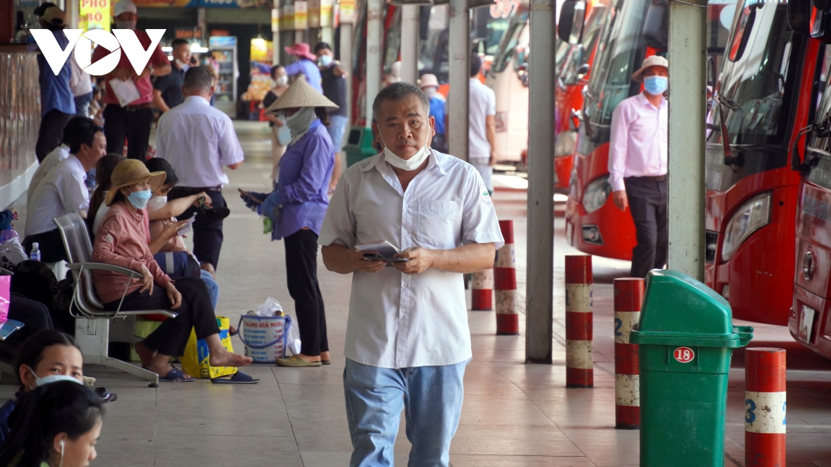 gia xang dau tang manh, cac nha xe lam vao canh tien thoai luong nan hinh anh 1