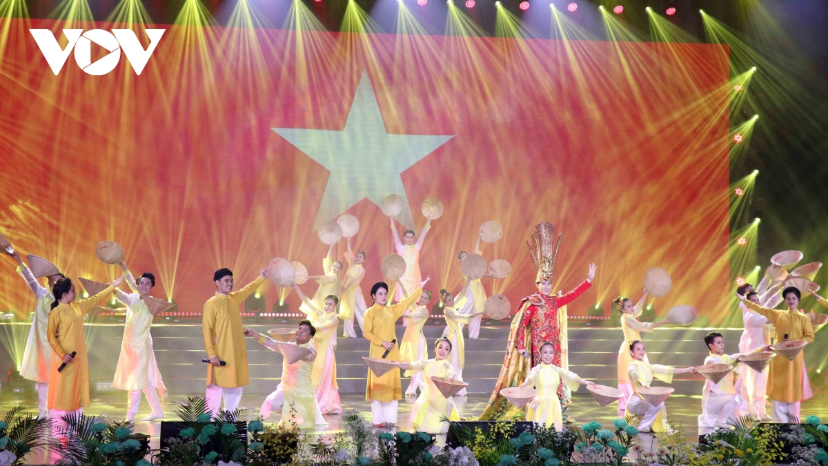 Dai nhac hoi ton vinh chan gia tri phat giao trong lich su dan toc hinh anh 1