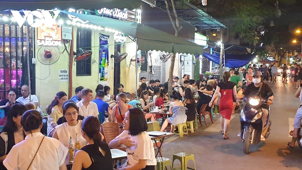 kinh te dem - con nhieu du dia khai thac va phat trien hinh anh 1