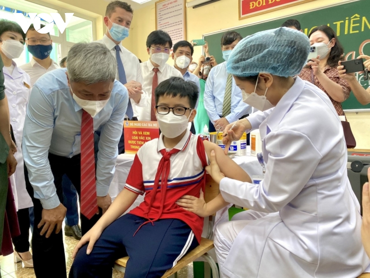 nguoi dan cac tinh Dong bac xuat hien tam ly chu quan, tri hoan tiem mui 4 hinh anh 1