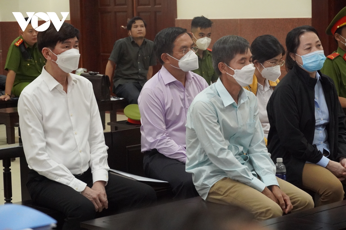 nguyen pho chu tich ubnd tp.hcm tran vinh tuyen duoc de nghi giam an hinh anh 3