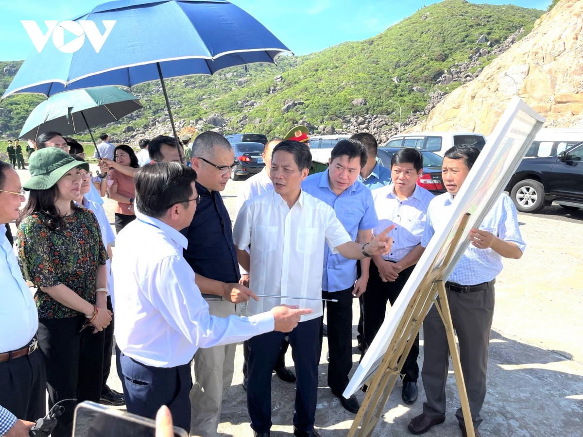 Doan giam sat ban kinh te trung uong lam viec voi thuong vu tinh uy phu yen hinh anh 2