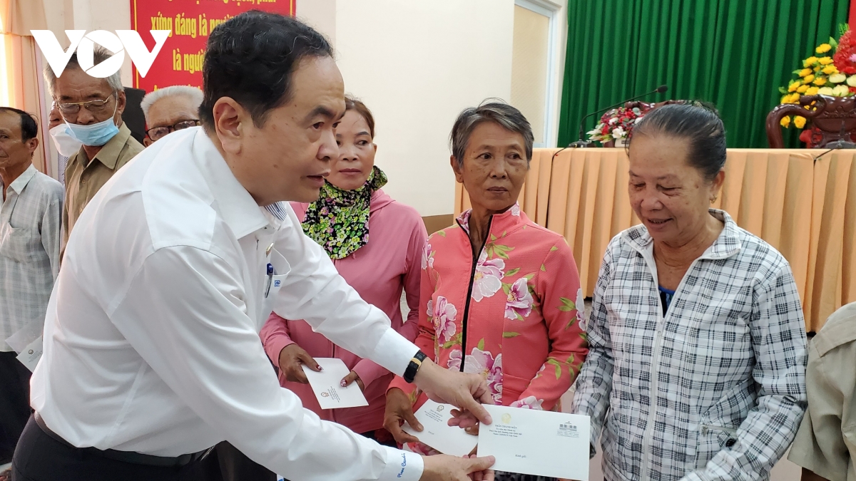 Ong tran thanh man tiep xuc cu tri tai tinh hau giang hinh anh 4