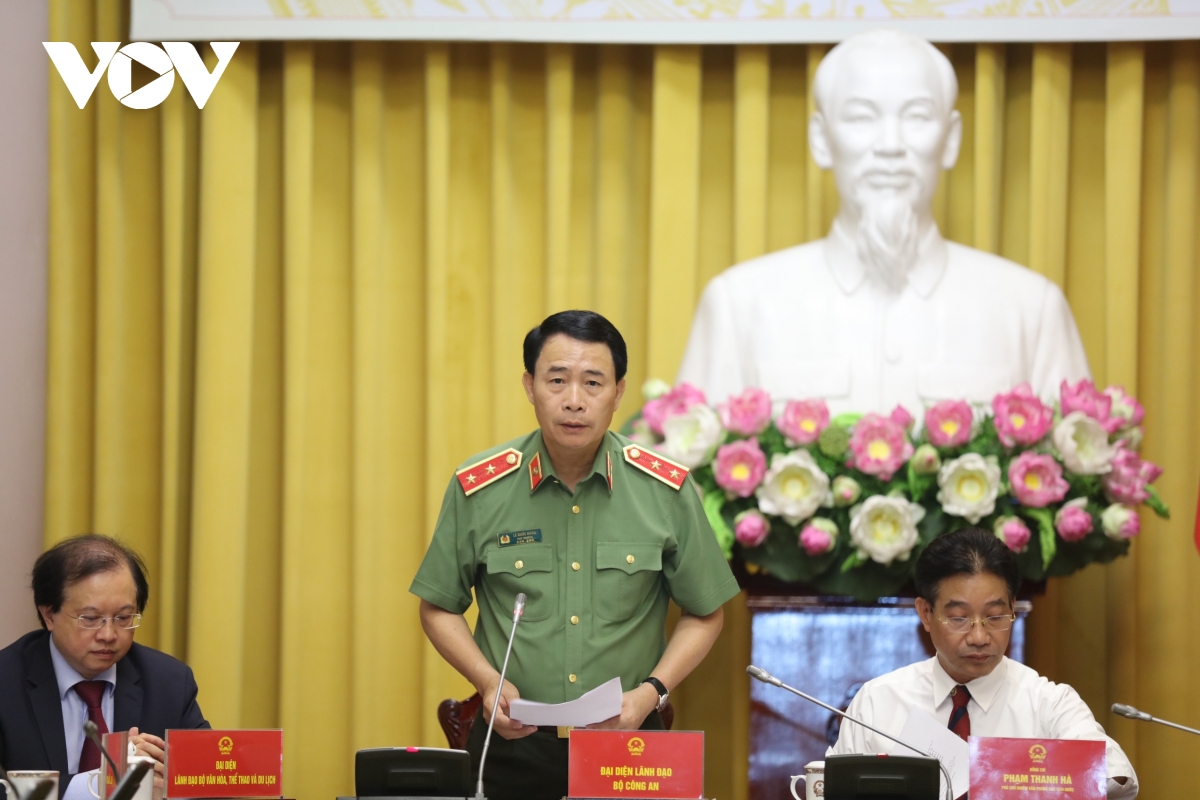 bo cong an mua tau bay, truc thang chuyen dung cho canh sat co dong hinh anh 1